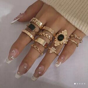 11 pcs Rings Set▪️Black Gemstone▪️Golden Stackable Rings